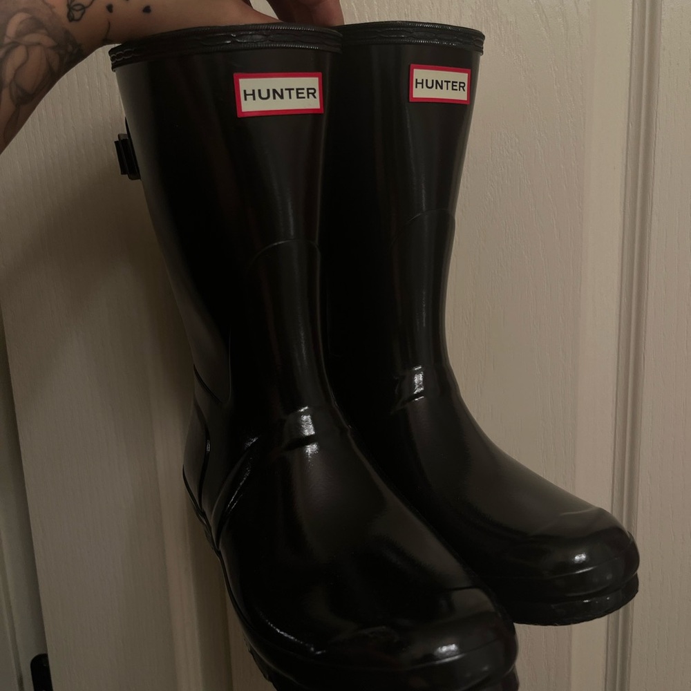 BRAND NEW HUNTER Glossy Black Waterproof Boots - Picture 3 of 10